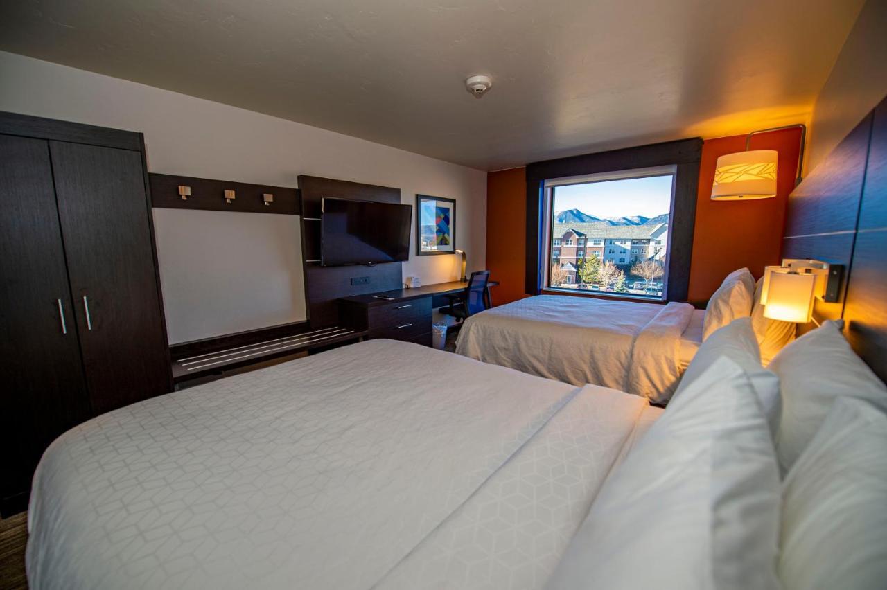 Holiday Inn Express & Suites - Colorado Springs Afa Northgate By Ihg Bagian luar foto