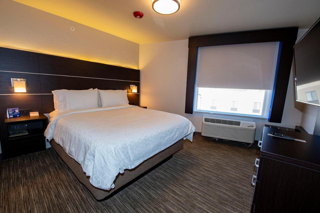 Holiday Inn Express & Suites - Colorado Springs Afa Northgate By Ihg Bagian luar foto