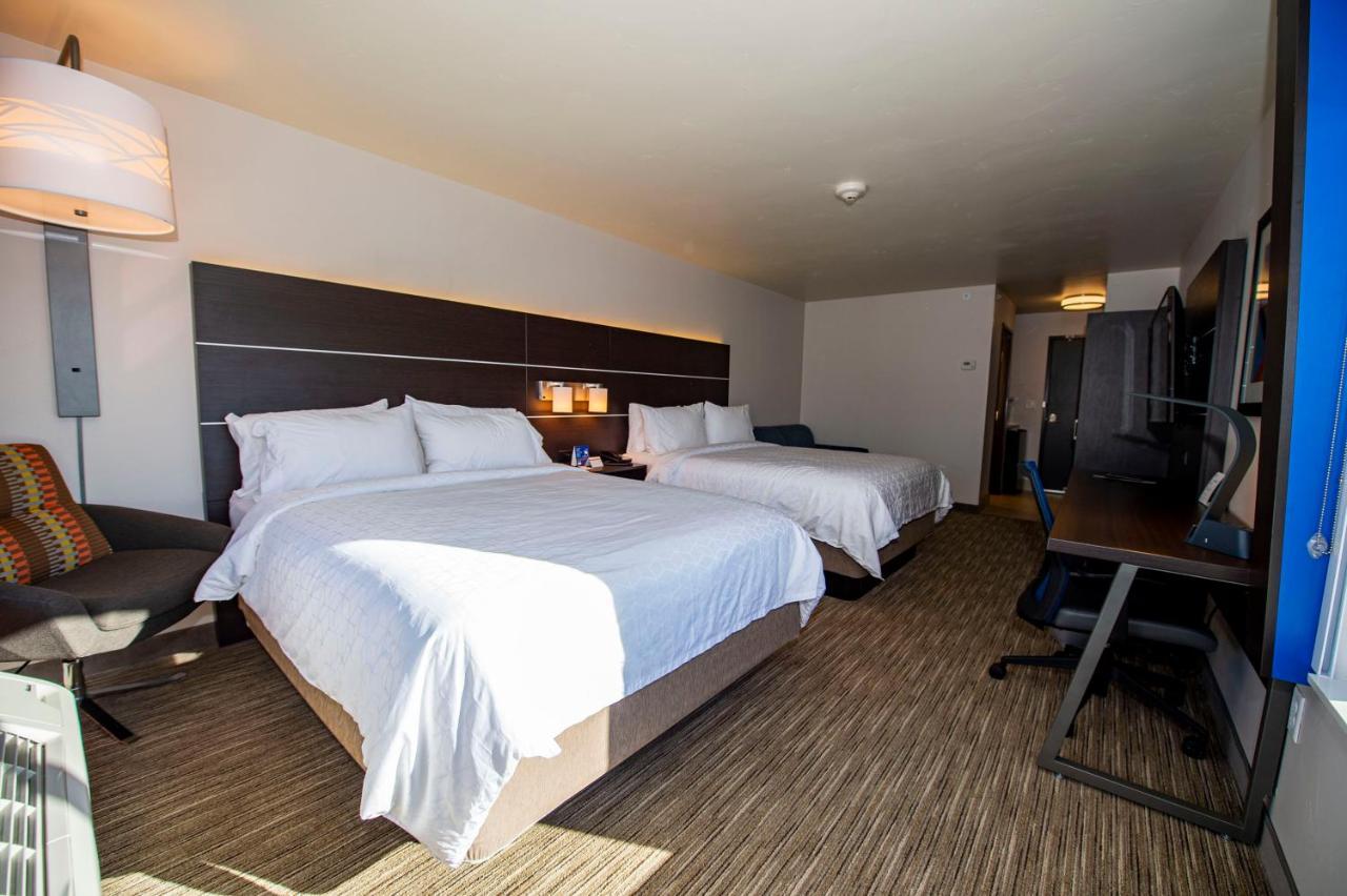 Holiday Inn Express & Suites - Colorado Springs Afa Northgate By Ihg Bagian luar foto