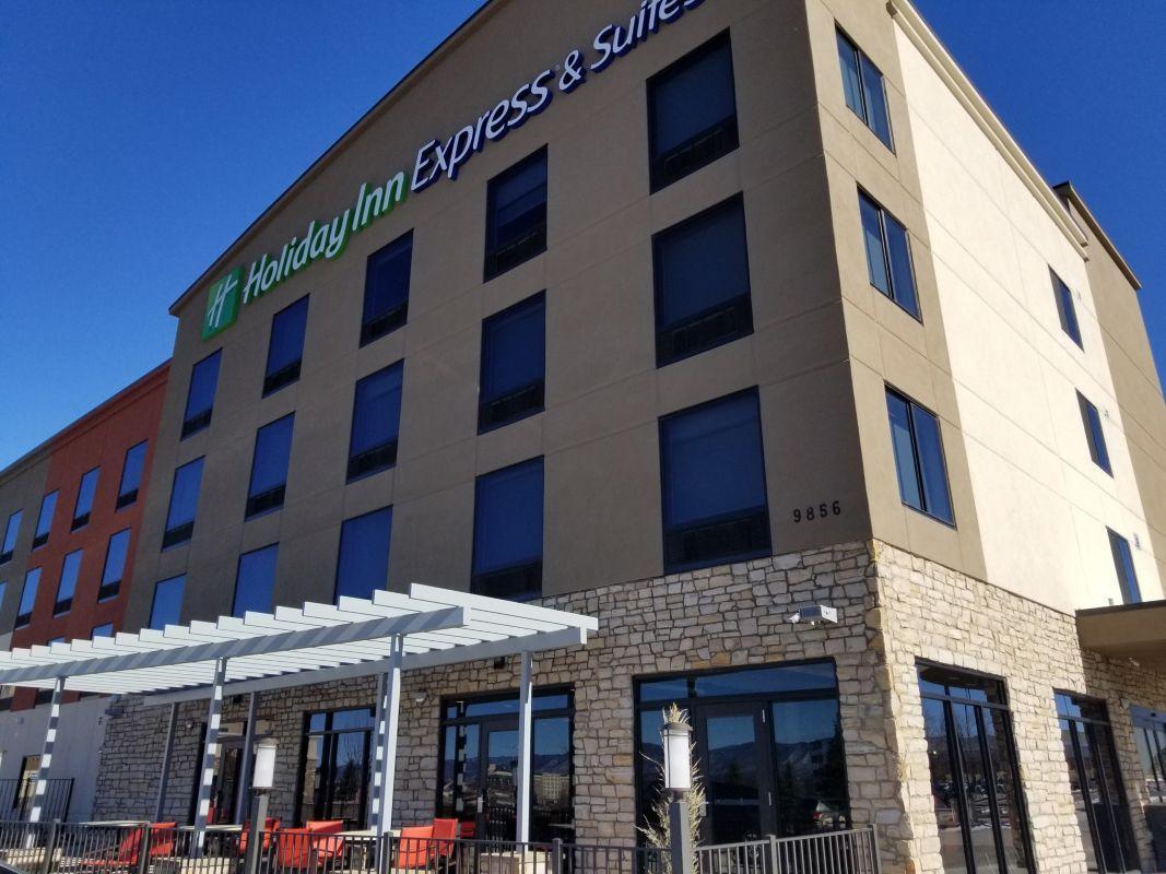 Holiday Inn Express & Suites - Colorado Springs Afa Northgate By Ihg Bagian luar foto