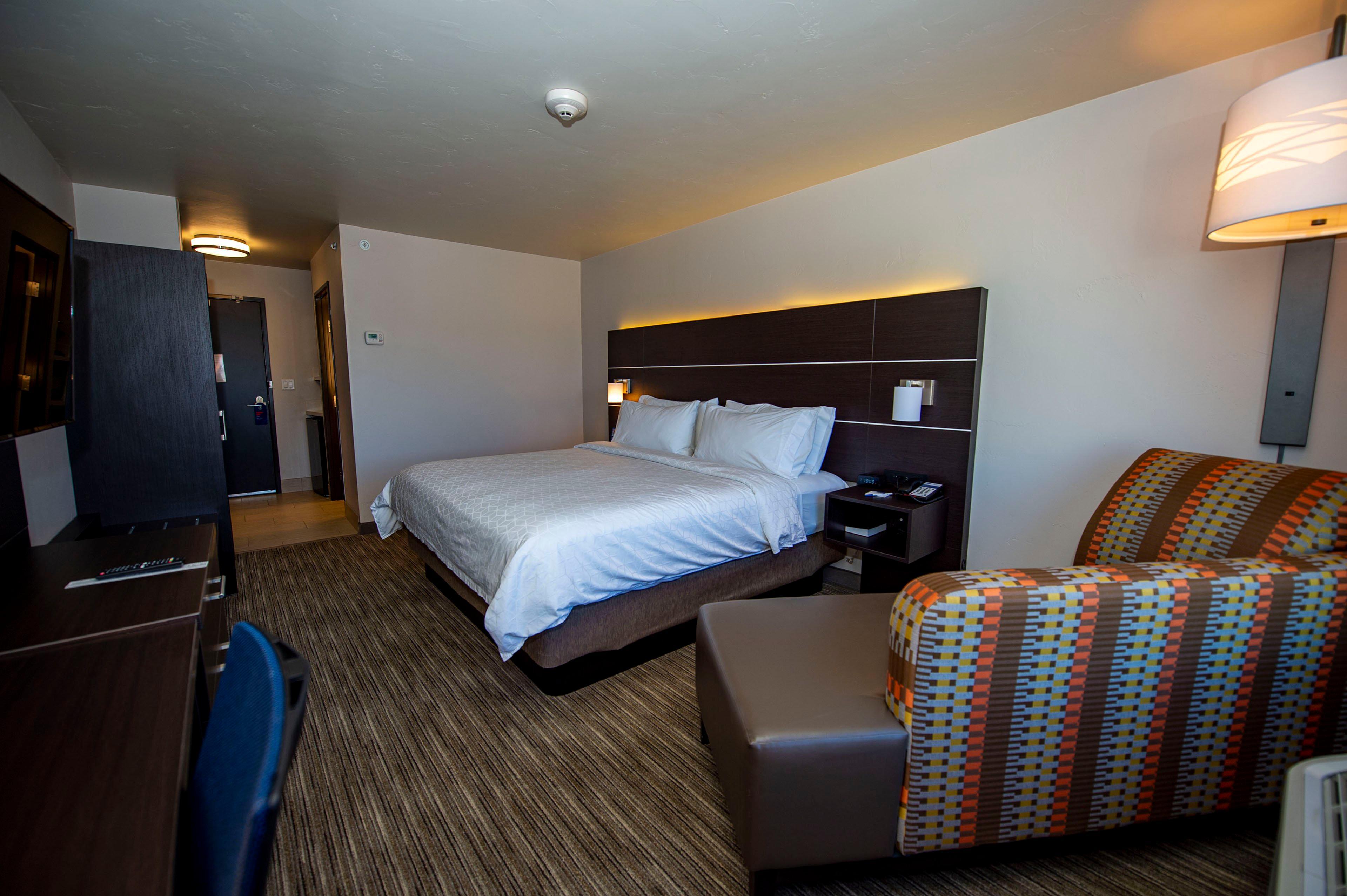 Holiday Inn Express & Suites - Colorado Springs Afa Northgate By Ihg Bagian luar foto