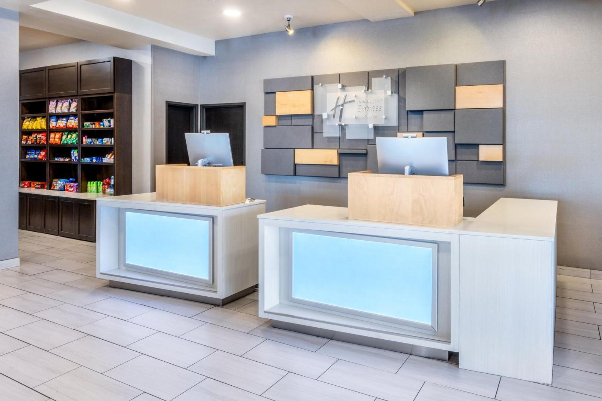 Holiday Inn Express & Suites - Colorado Springs Afa Northgate By Ihg Bagian luar foto