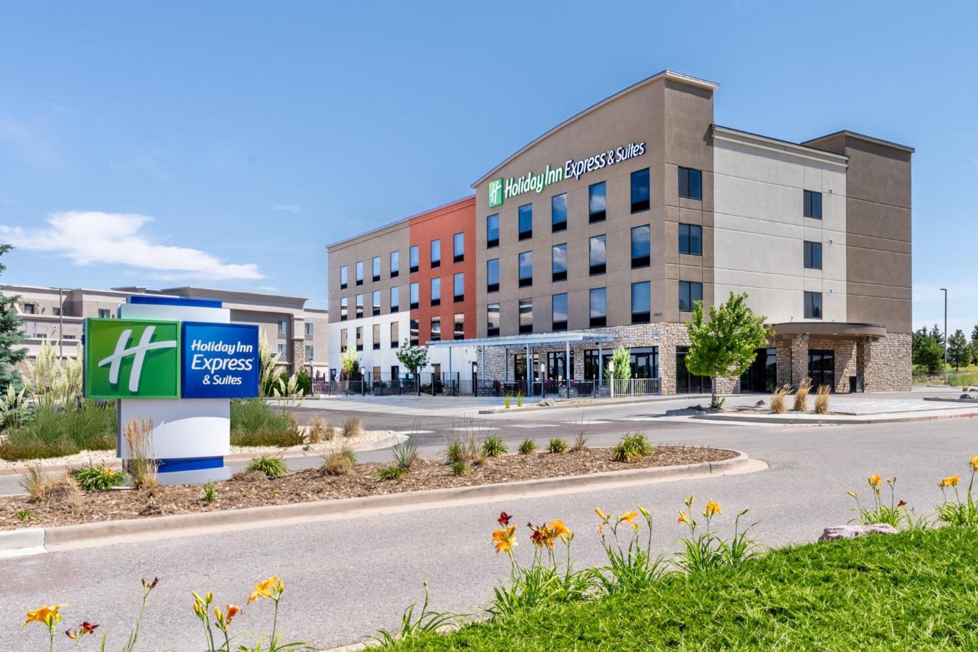 Holiday Inn Express & Suites - Colorado Springs Afa Northgate By Ihg Bagian luar foto
