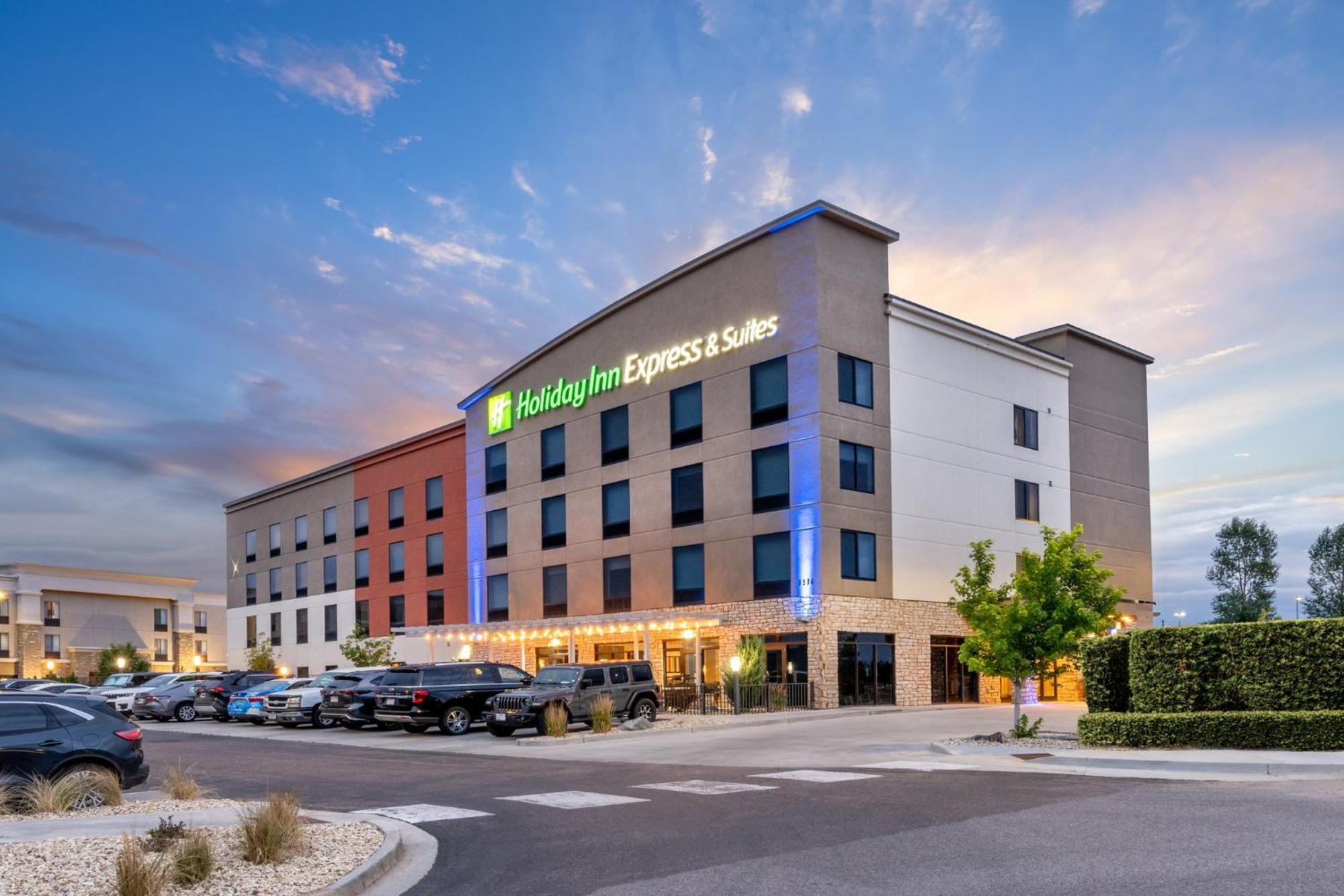 Holiday Inn Express & Suites - Colorado Springs Afa Northgate By Ihg Bagian luar foto