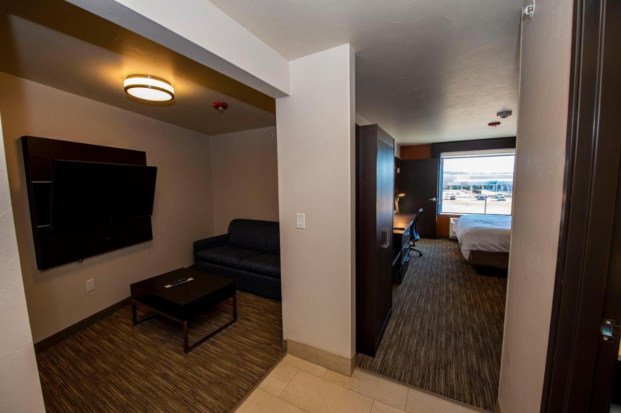 Holiday Inn Express & Suites - Colorado Springs Afa Northgate By Ihg Ruang foto
