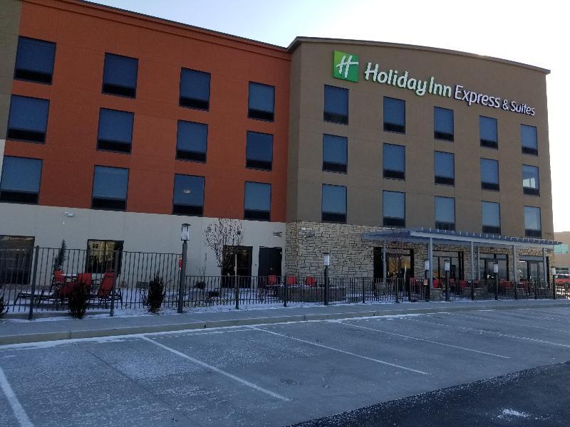 Holiday Inn Express & Suites - Colorado Springs Afa Northgate By Ihg Bagian luar foto