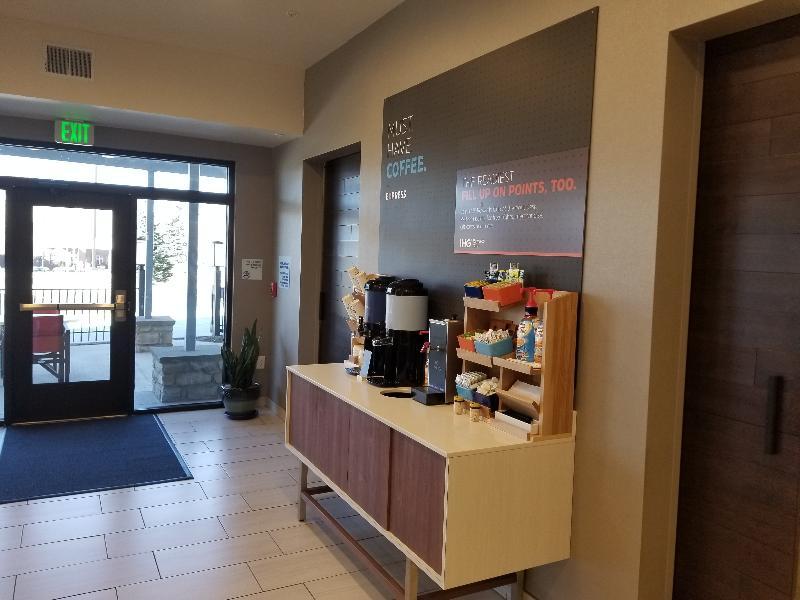 Holiday Inn Express & Suites - Colorado Springs Afa Northgate By Ihg Bagian luar foto